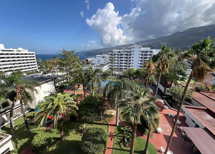 Complejo Blue Sea Puerto Resort compuesto por Hotel Canarife y Bonanza Palace